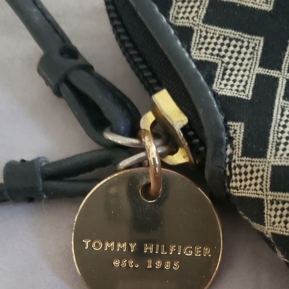 Tommy Hilfiger phone Small Pouch wristlet Classic Black Gray - Picture 3 of 4